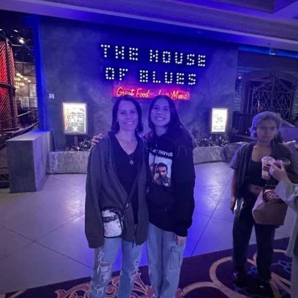 Meet your Posher, Monica - Picture 1 of 1